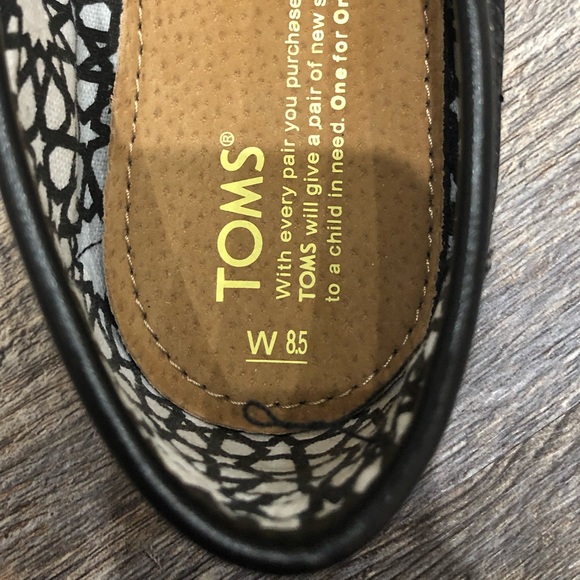 Black Sparkly Toms 8.5 - Picture 3 of 3